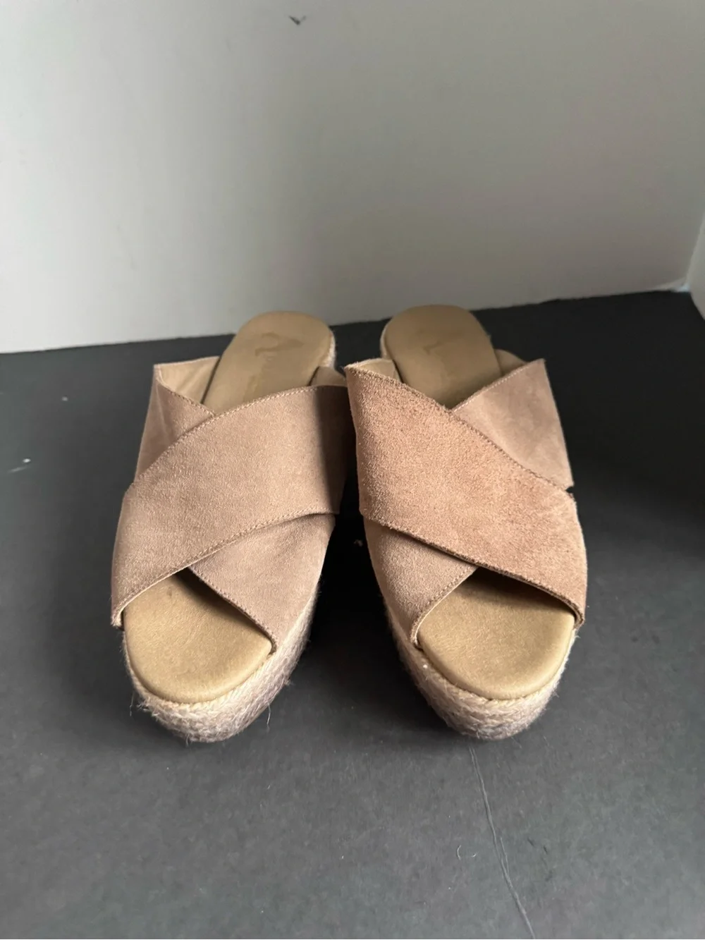 Paseart tan suede wedge espadrille slides. EU 39